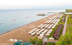 Готель Pine Beach
